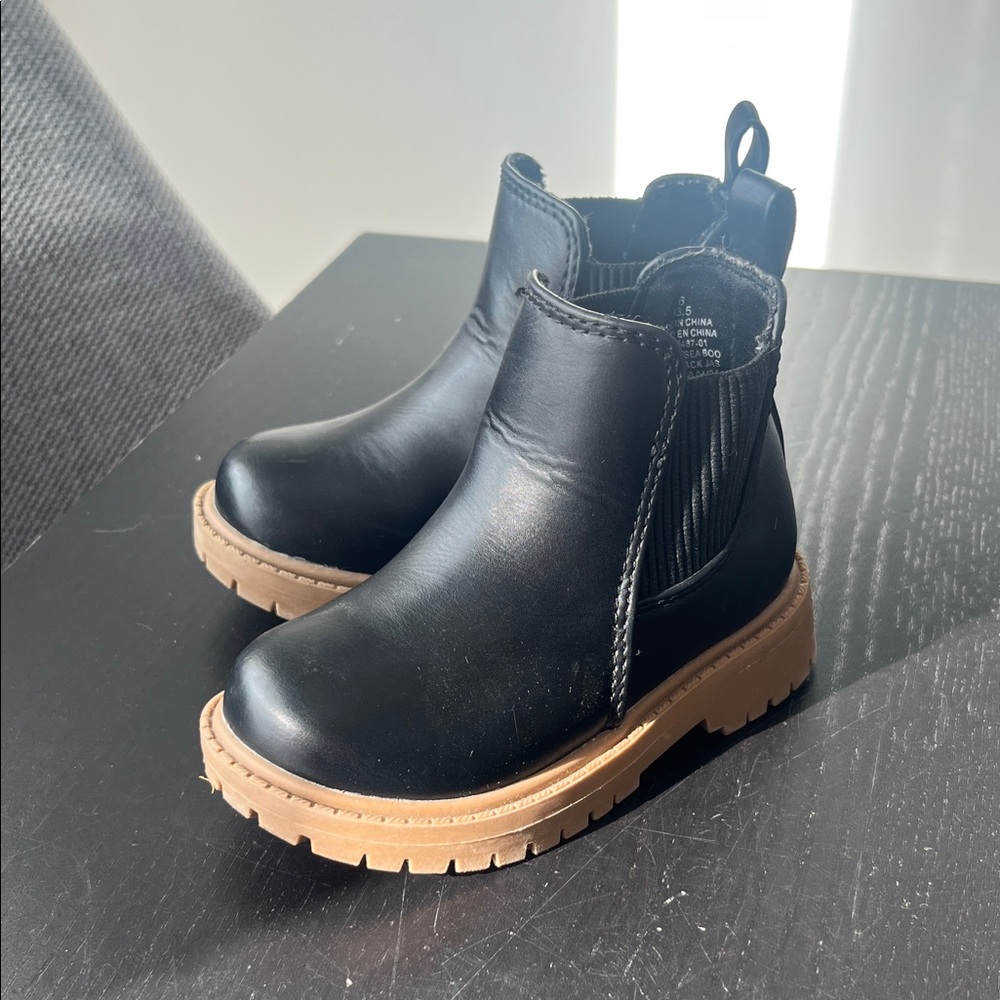 Old Navy Kids Black and Tan Boots
